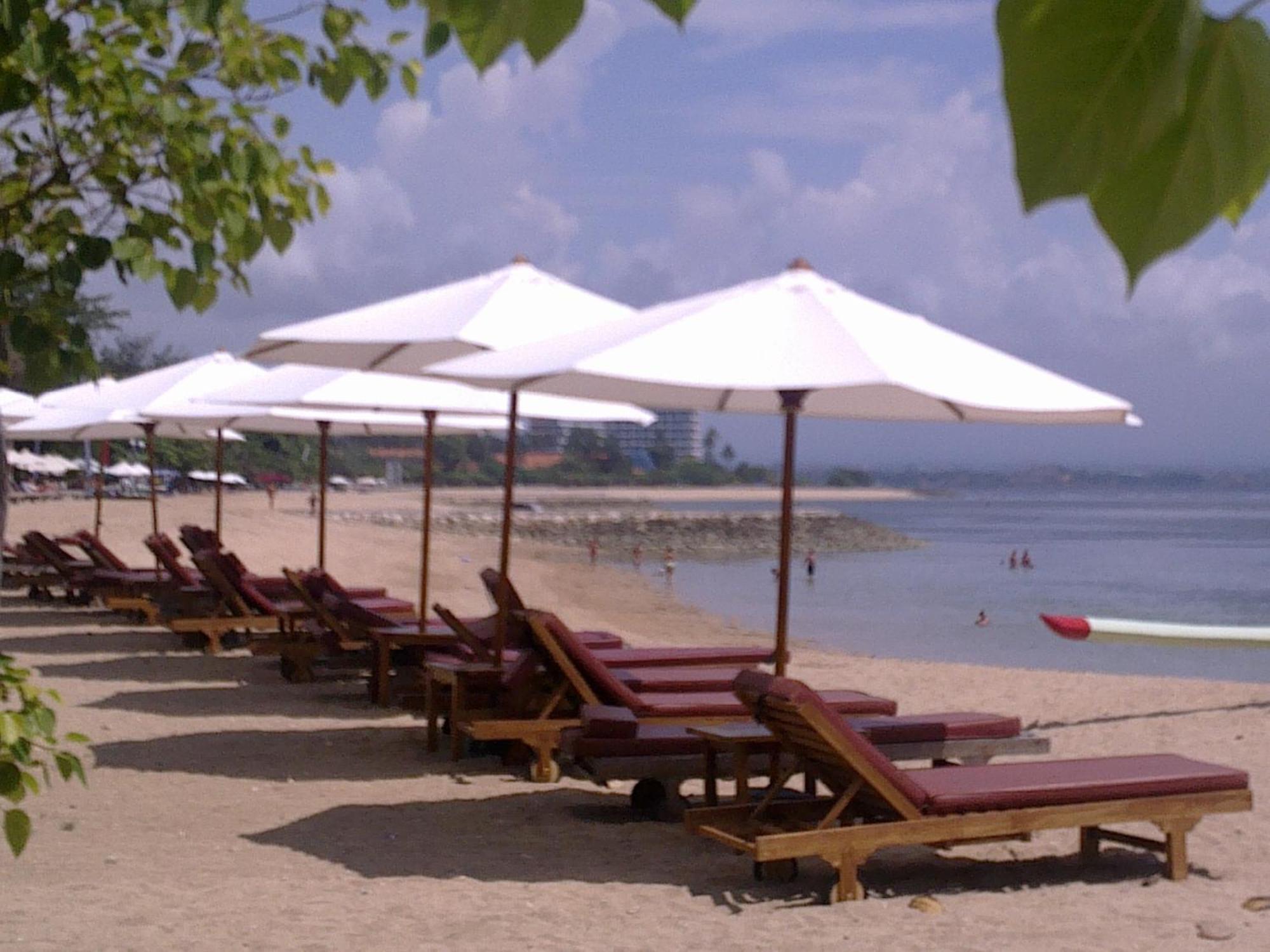 Gazebo Beach Hotel Sanur Екстериор снимка